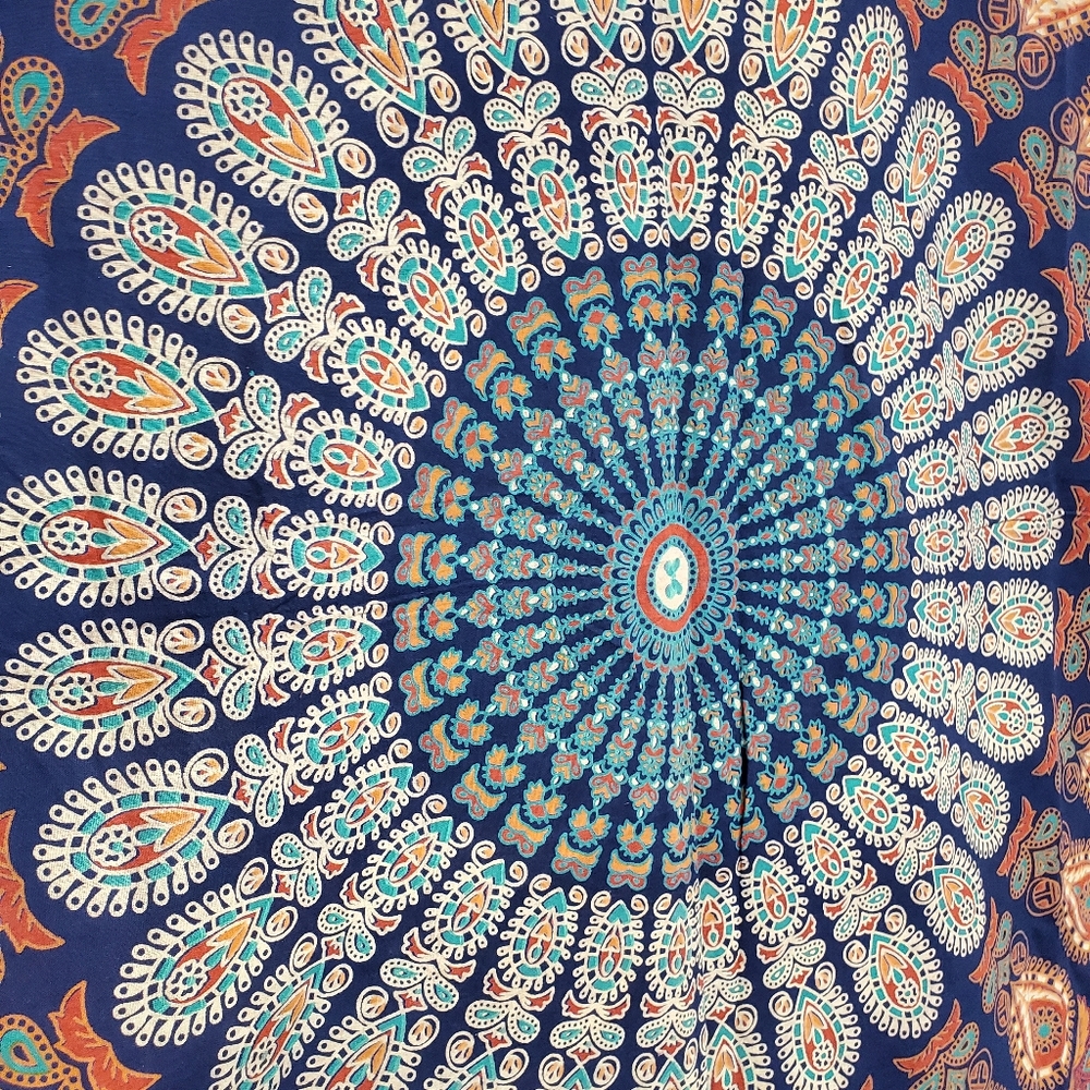 NEW Mandala Feather Tapestry Queen Size - Picture 2 of 4